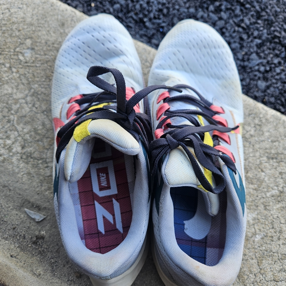 Nike Multicolor Running Shoes - Picture 5 of 7